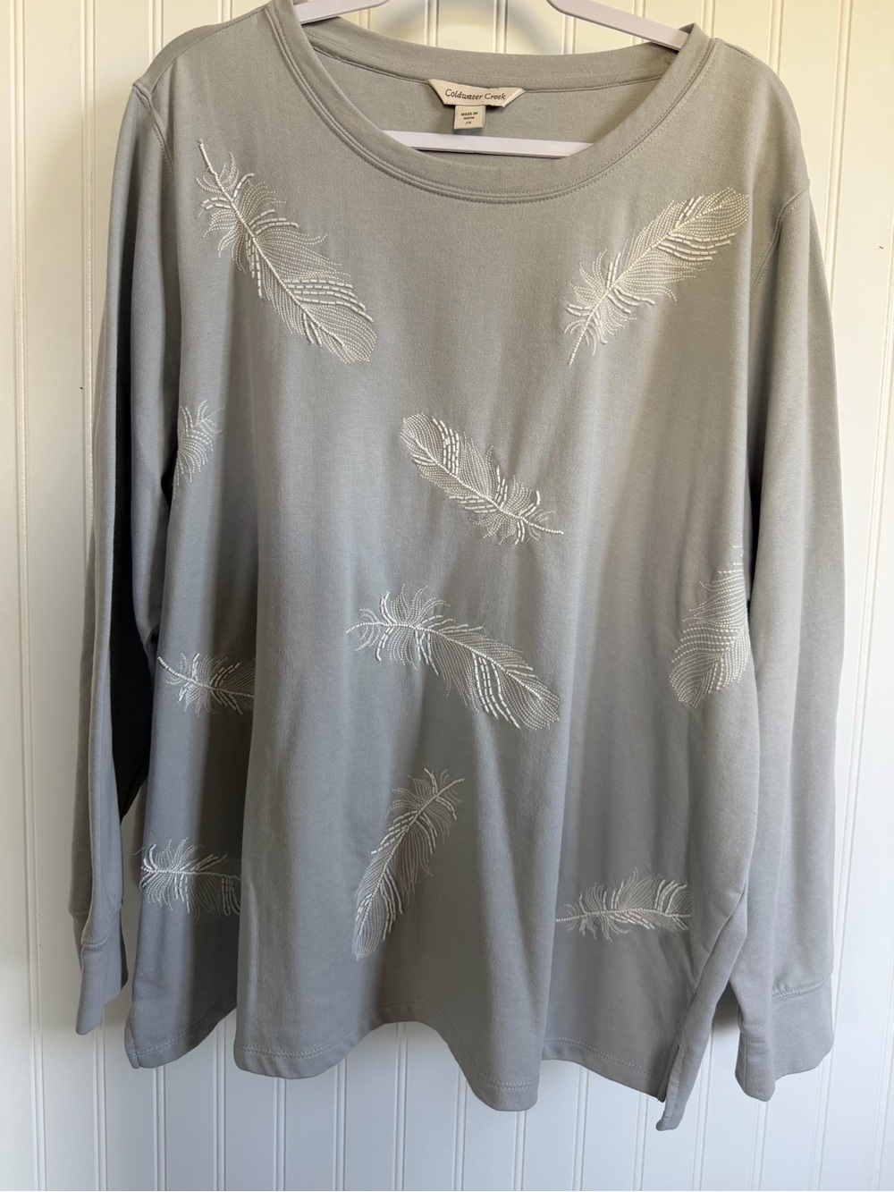 Coldwater Creek Crewneck Top Light Gray Women’s 2XL Beaded & Embroidered Feather